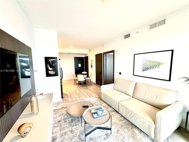 398 NE 5th St 1510, Miami, FL 33132