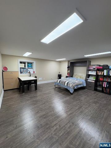 4 James Lane, Tenafly, NJ 07670