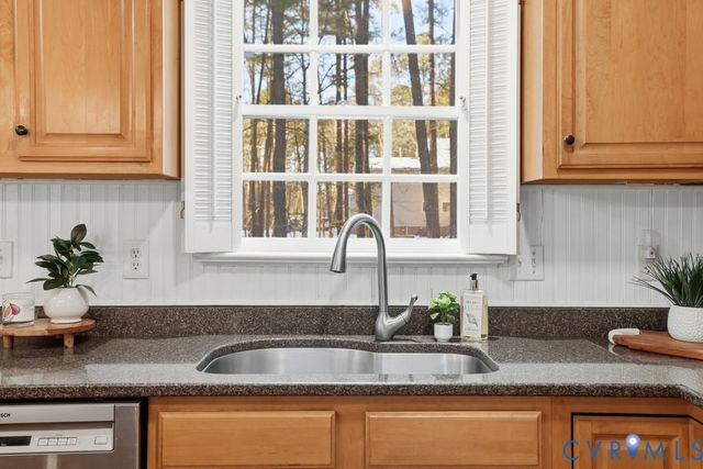 15430 Houndmaster Ter, Midlothian, VA 23112