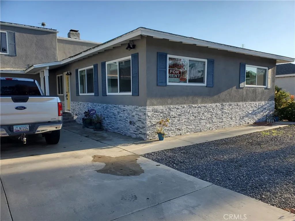 2480 Elden, Costa Mesa, CA 92627