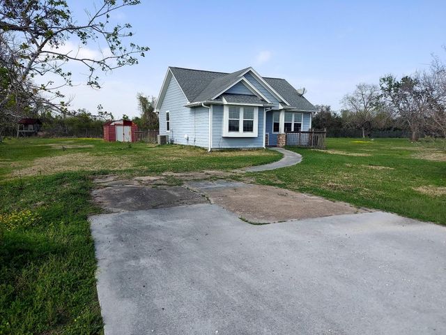 2739 Lawrence Road A and B, Kemah, TX 77565