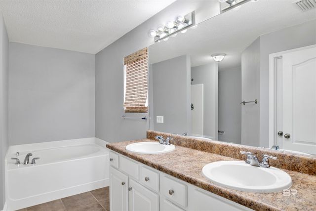 1043 Orlando Drive, Foley, AL 36535