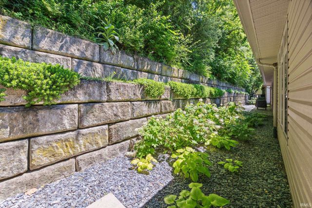 1707 Mill Pond Lane, Lafayette, IN 47905