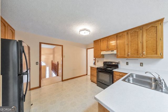 3304 Hillside Drive, Powder Springs, GA 30127