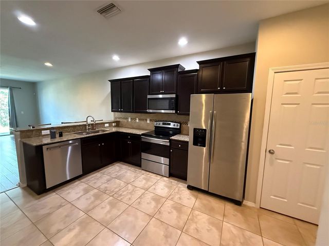 8827 TURNSTONE HAVEN PLACE, Tampa, FL 33619