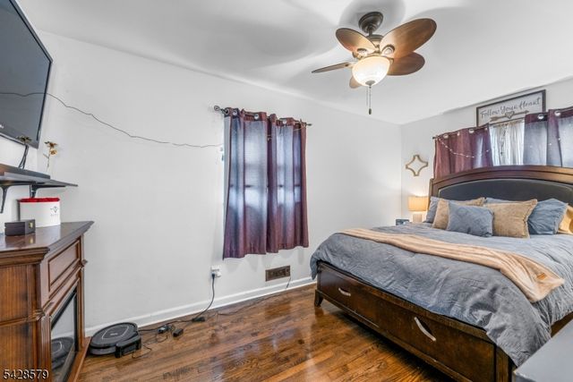 40 Musconetcong Ave, Hopatcong Boro, NJ 07843