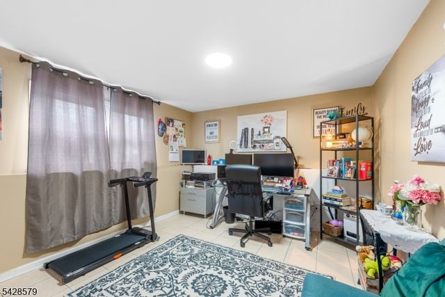 40 Musconetcong Ave, Hopatcong Boro, NJ 07843