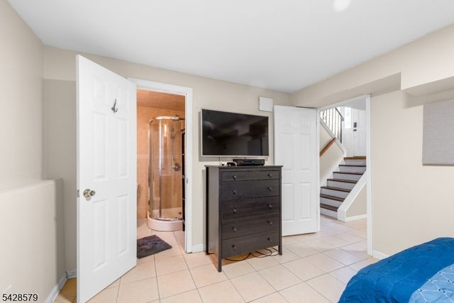 40 Musconetcong Ave, Hopatcong Boro, NJ 07843