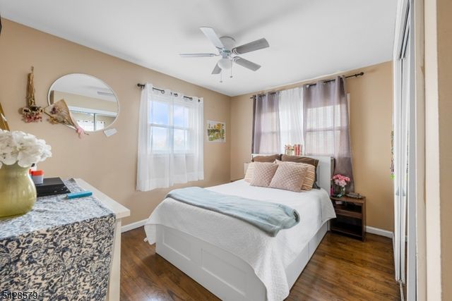 40 Musconetcong Ave, Hopatcong Boro, NJ 07843