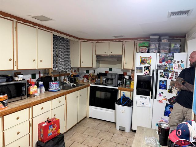 827 N A Street E, Lake Worth Beach, FL 33460