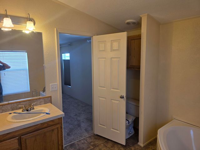 4 Pollo Road, Moriarty, NM 87035