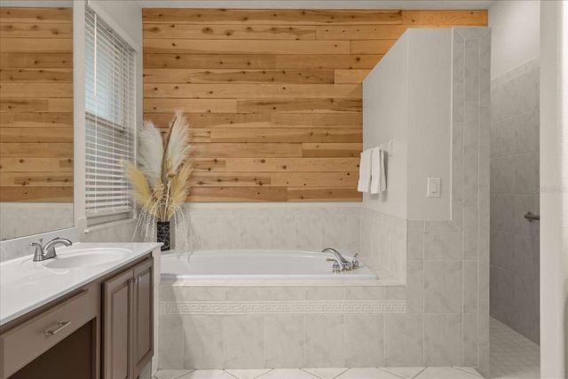 597 SAND WEDGE LOOP, Apopka, FL 32712