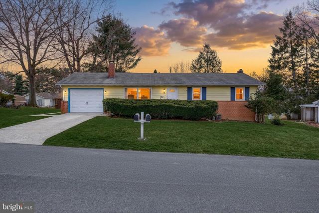 921 THORNTON DRIVE, Mechanicsburg, PA 17055