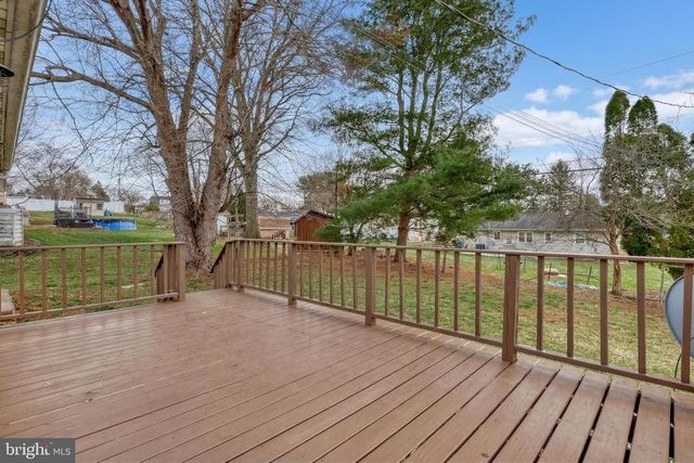 921 THORNTON DRIVE, Mechanicsburg, PA 17055