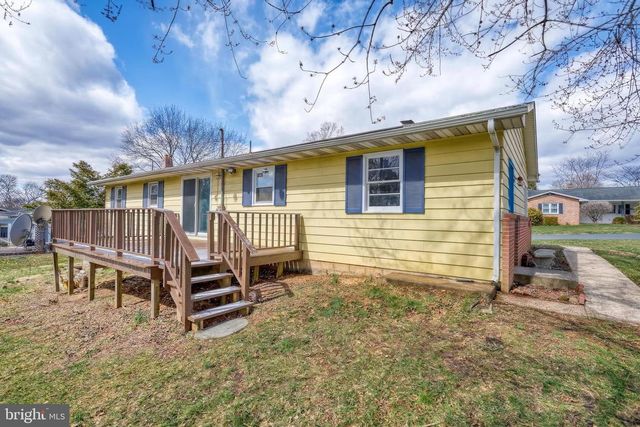 921 THORNTON DRIVE, Mechanicsburg, PA 17055