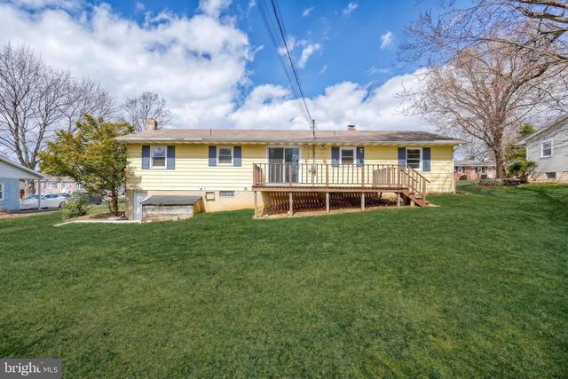 921 THORNTON DRIVE, Mechanicsburg, PA 17055