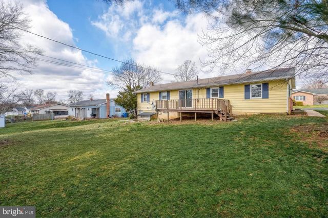 921 THORNTON DRIVE, Mechanicsburg, PA 17055