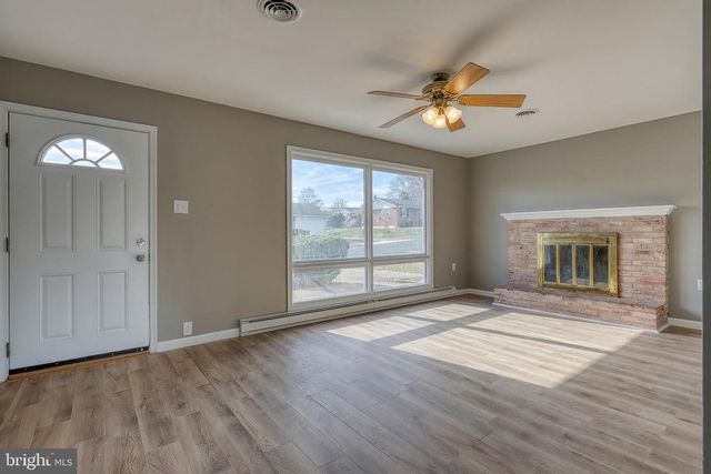 921 THORNTON DRIVE, Mechanicsburg, PA 17055