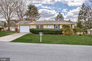 921 THORNTON DRIVE, Mechanicsburg, PA 17055
