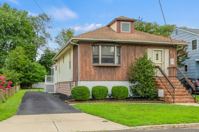 23 BROWNING AVE, Moorestown, NJ 08057