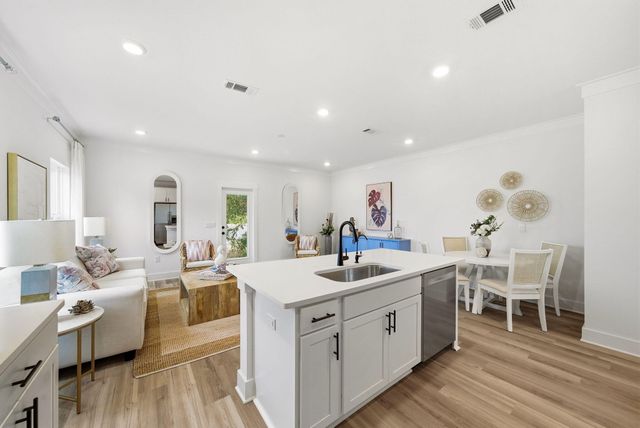 108 Bismark Boulevard 53, Destin, FL 32541