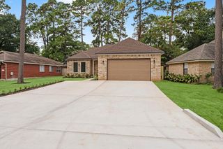 327 Paradise Lane, Montgomery, TX 77356