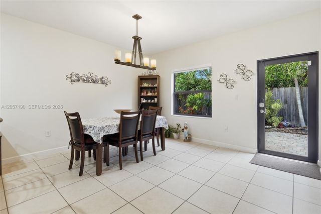 15585 SW 176th Terrace, Miami, FL 33187