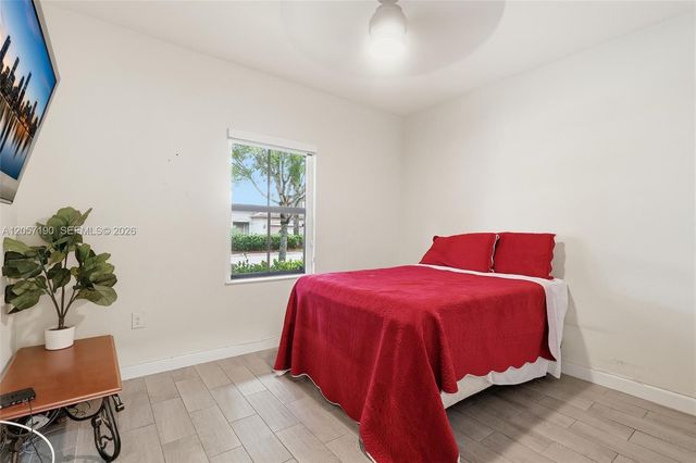 15585 SW 176th Terrace, Miami, FL 33187