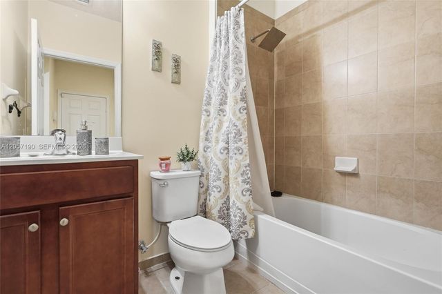 15585 SW 176th Terrace, Miami, FL 33187