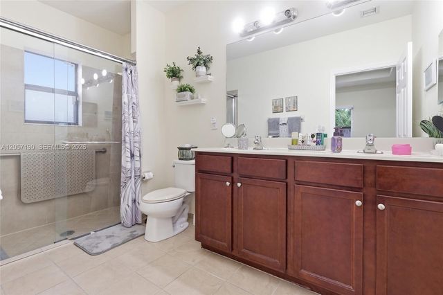 15585 SW 176th Terrace, Miami, FL 33187
