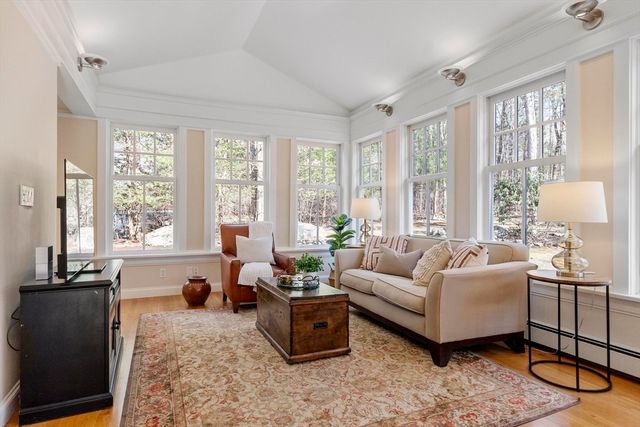 500 Old Harvard Rd, Boxborough, MA 01719