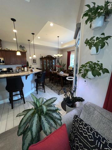 889 Coloma Place, Madera, CA 93637