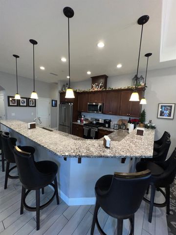 889 Coloma Place, Madera, CA 93637