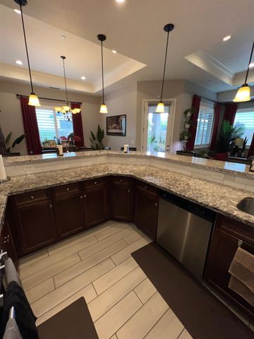 889 Coloma Place, Madera, CA 93637