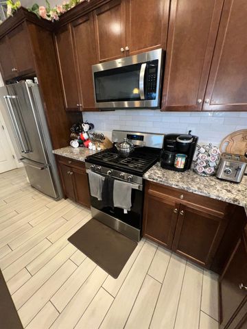 889 Coloma Place, Madera, CA 93637