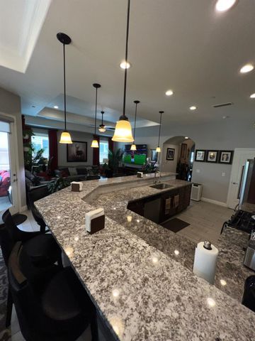 889 Coloma Place, Madera, CA 93637