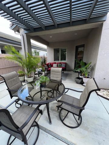 889 Coloma Place, Madera, CA 93637