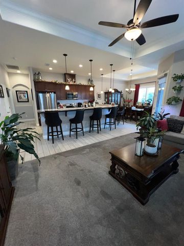 889 Coloma Place, Madera, CA 93637