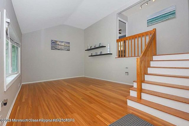14 Arno Street, Oakhurst, NJ 07755