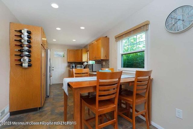 14 Arno Street, Oakhurst, NJ 07755
