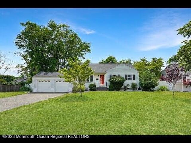 14 Arno Street, Oakhurst, NJ 07755