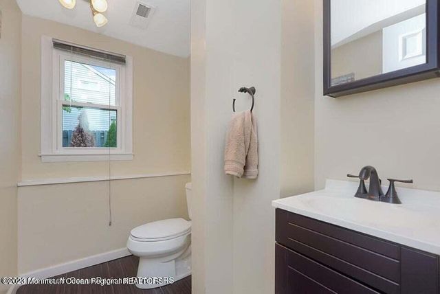 14 Arno Street, Oakhurst, NJ 07755