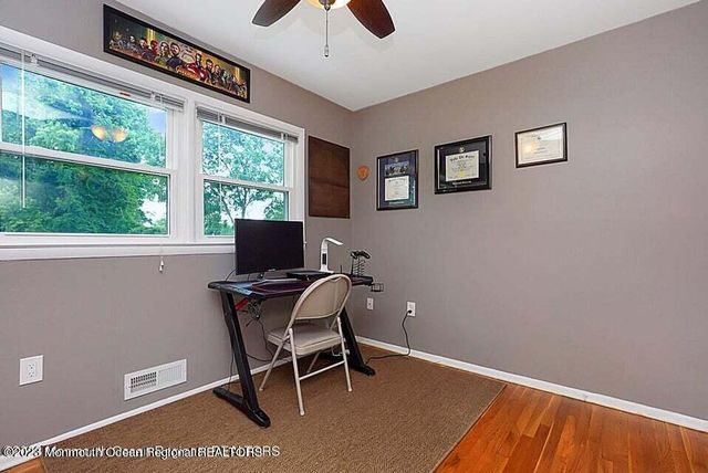 14 Arno Street, Oakhurst, NJ 07755
