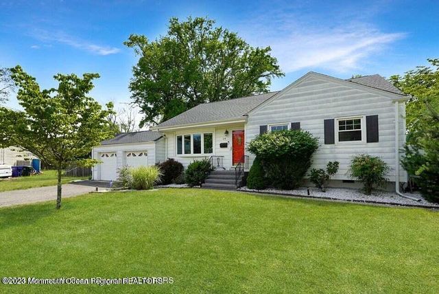 14 Arno Street, Oakhurst, NJ 07755