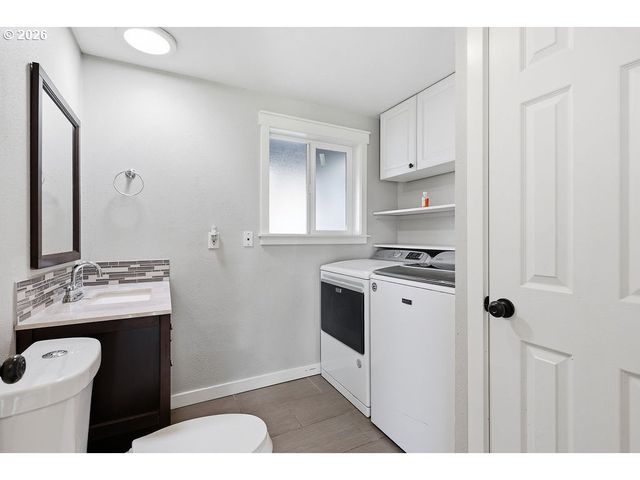 753 64TH St, Springfield, OR 97478