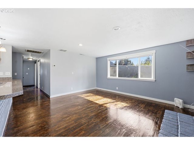 753 64TH St, Springfield, OR 97478