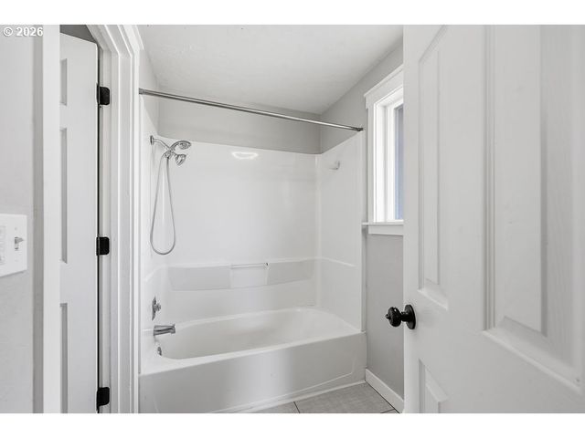 753 64TH St, Springfield, OR 97478