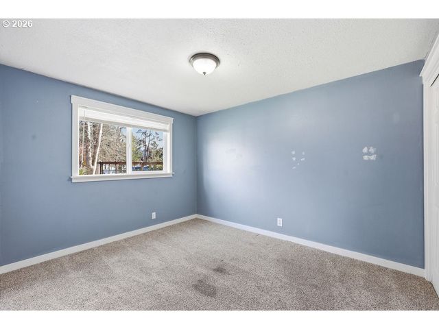 753 64TH St, Springfield, OR 97478