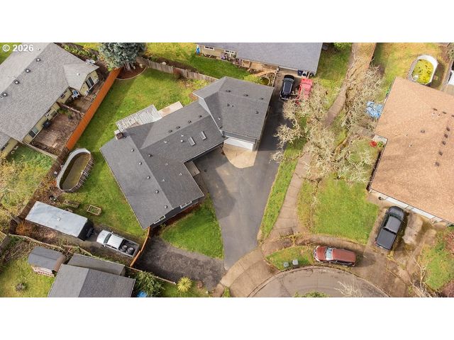 753 64TH St, Springfield, OR 97478