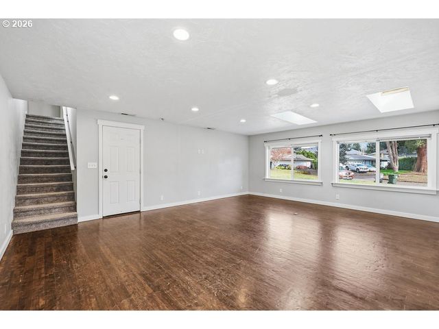 753 64TH St, Springfield, OR 97478